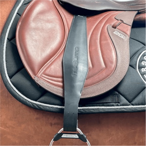 2026 Freejump Stirrup Leathers F0355 - Black