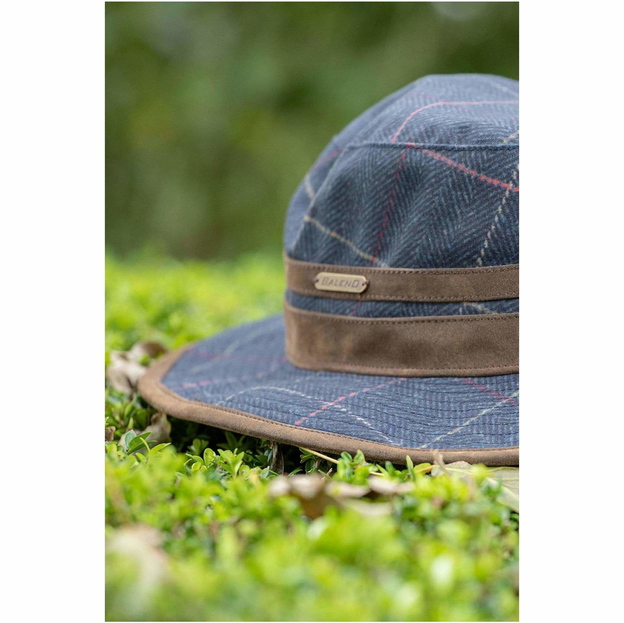 Baleno Caitlin Printed Tweed Hat - Check Navy